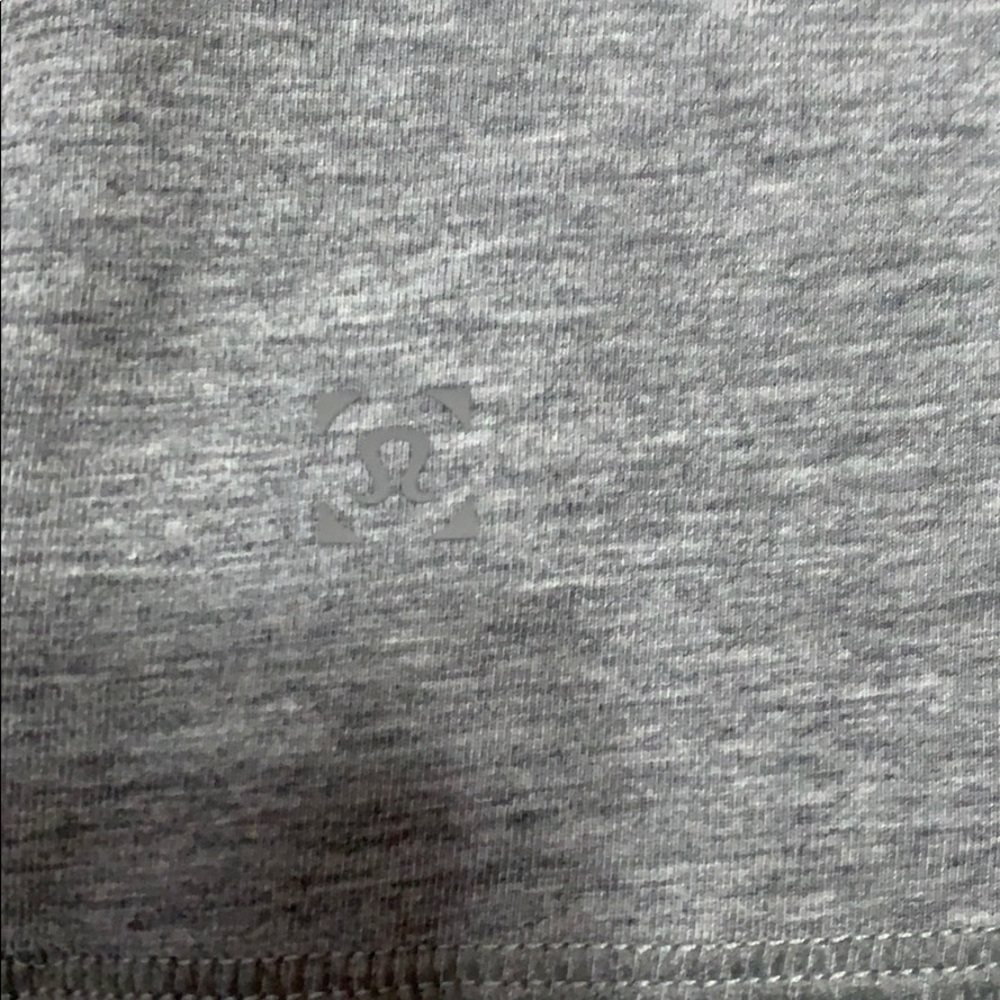 Lululemon SS - Picture 4 of 5